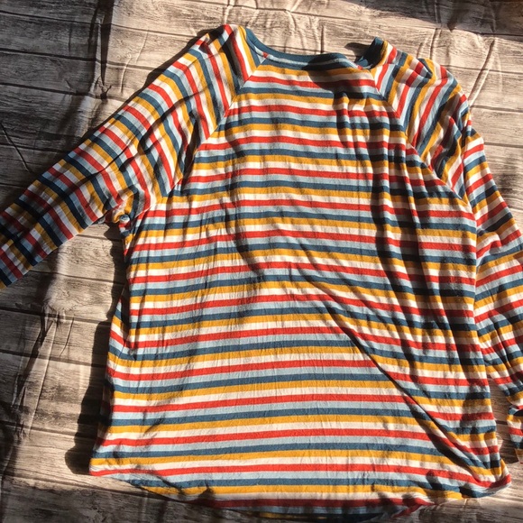 Women's shirt - Picture 3 of 3